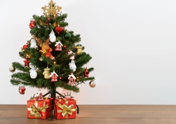 DIY Christmas Trees: Tips for Crafting the Perfect Centerpiece for the Holidays